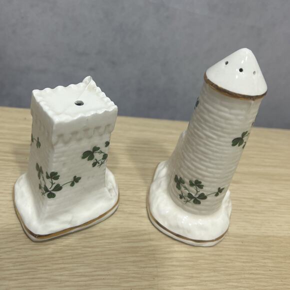 Vtg. Irish Castles, Shamrock Salt & Pepper Shakers Carrigaline Pottery Ireland - Picture 3 of 5